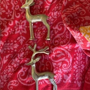 Elegant Gold Reindeer Figurines